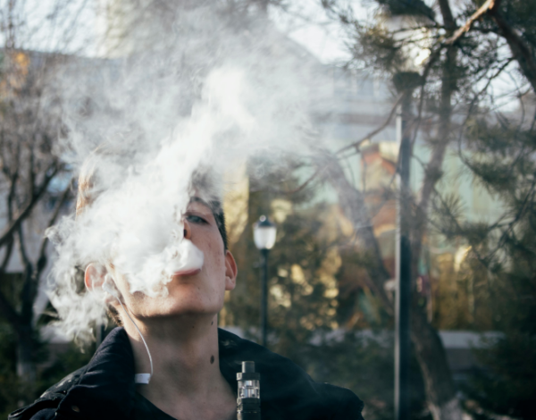 Mushroom Vapes vs Edibles: Comparing Consumption Methods